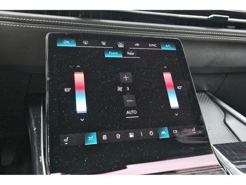 Used 2025 Cadillac Escalade ESV Sport AWD/4WD image 25