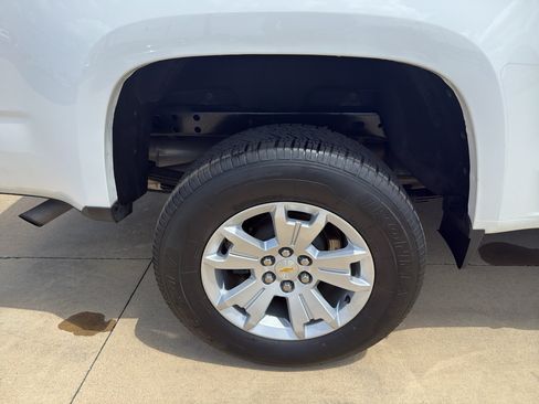 Used 2022 Chevrolet Colorado LT w/ Fleet Safety Package RWD image 12