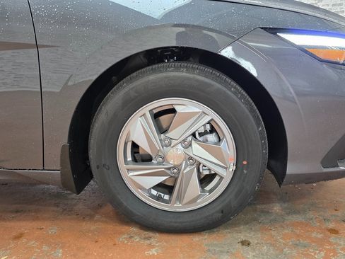 New 2026 Hyundai Elantra SE image 10