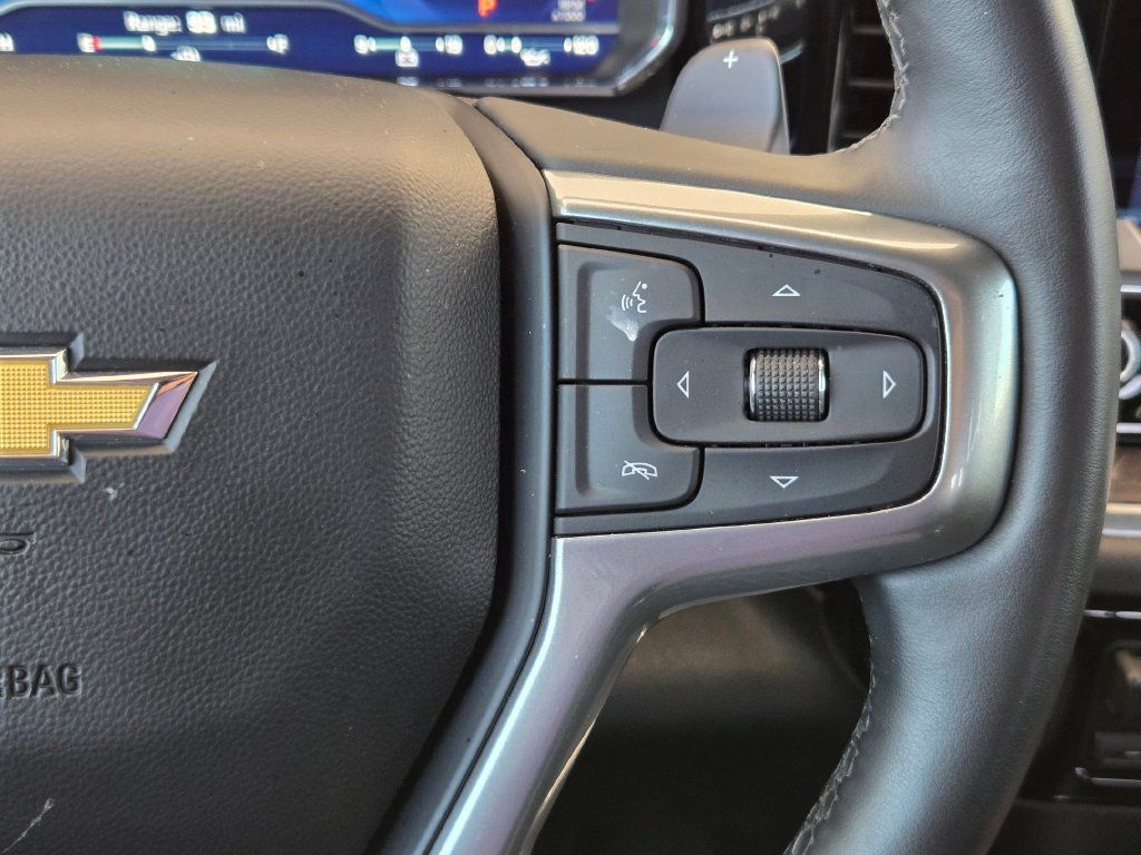 Used 2023 Chevrolet Silverado 1500 LTZ AWD/4WD image 23