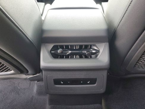 New 2025 Audi Q6 e-tron Premium Plus image 13