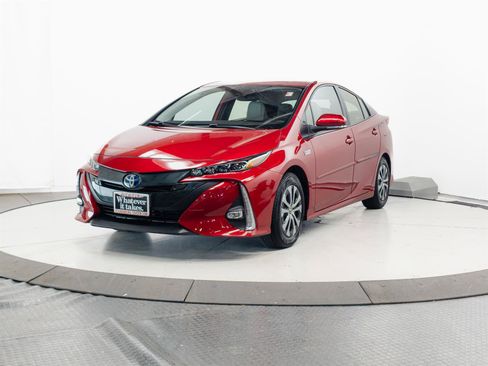 Certified 2021 Toyota Prius Prime Limited FWD image 3