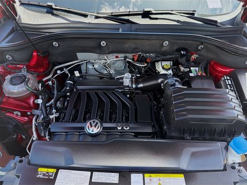 Used 2021 Volkswagen Atlas SE w/ Towing Package FWD image 32