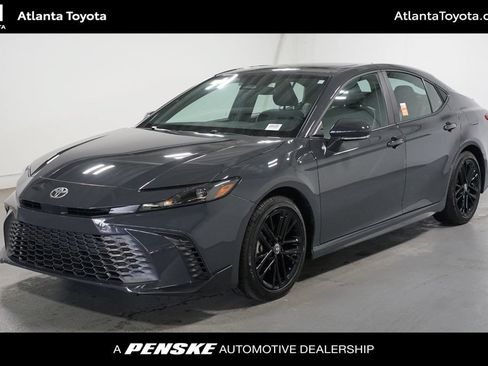 Used 2026 Toyota Camry SE FWD image 1