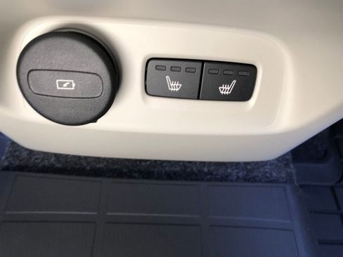 New 2026 Volvo XC40 B5 Ultra w/ Protection Package Premier AWD/4WD image 36