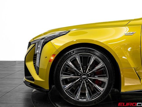 Used 2026 Cadillac CT5 V Blackwing w/ Super Cruise 1 Package image 13