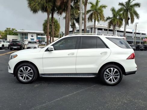 Used 2019 Mercedes-Benz GLE 400 4MATIC image 4