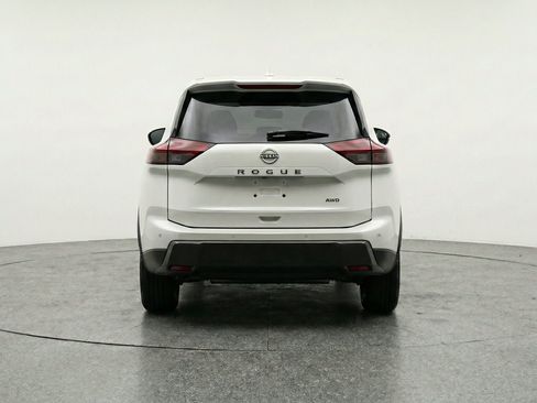 Used 2025 Nissan Rogue SV FWD image 7