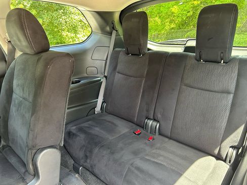 Used 2015 Nissan Pathfinder S AWD/4WD image 14