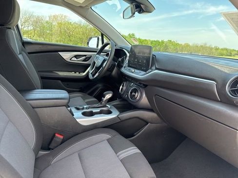 Used 2025 Chevrolet Blazer LT image 17