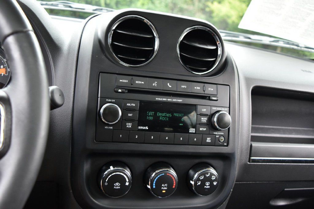 Used 2017 Jeep Patriot High Altitude FWD image 20
