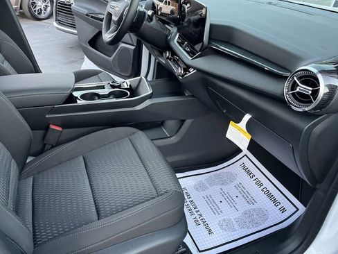 New 2026 Chevrolet Equinox LT w/ Safety and Technology Package image 30