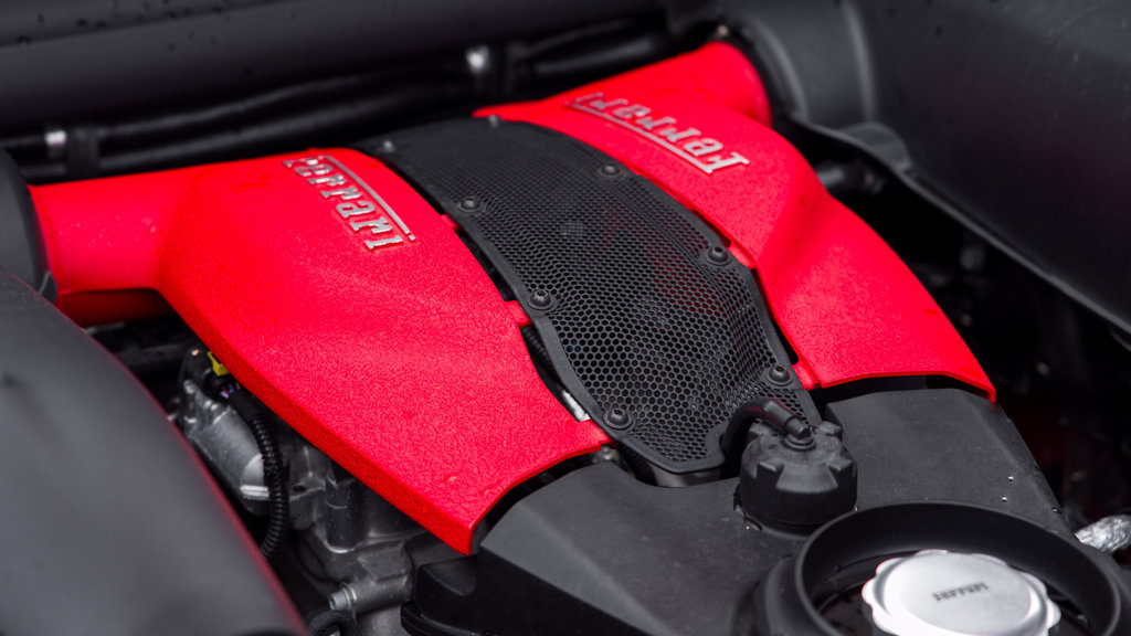 Certified 2021 Ferrari F8 Tributo RWD image 33