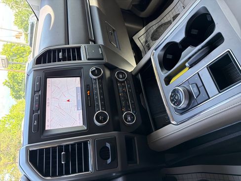 Used 2020 Ford Expedition XLT w/ Equipment Group 202A RWD image 14