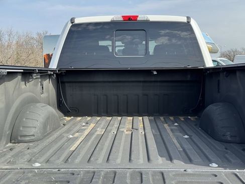 Used 2022 Ford F250 Lariat w/ Tremor Off-Road Package image 31