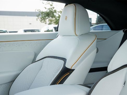 New 2025 Rolls-Royce Spectre Black Badge image 25