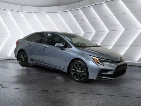 Used 2024 Toyota Corolla SE FWD image 1