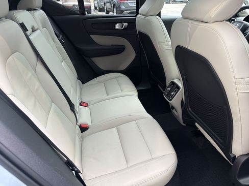 Used 2024 Volvo XC40 B5 Ultimate w/ Protection Package Premier AWD/4WD image 29