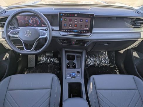 New 2026 Volkswagen Tiguan SE image 17