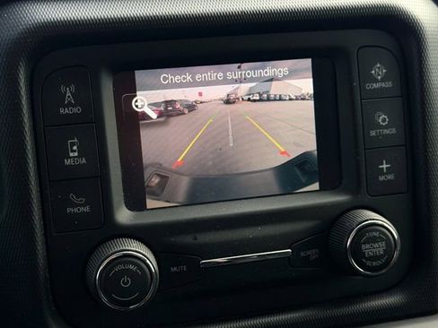 Used 2020 Jeep Gladiator Sport w/ Trailer Tow Package image 27