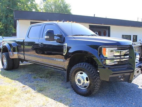 Used 2019 Ford F350 King Ranch w/ King Ranch Ultimate Package AWD/4WD image 8