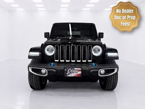 Used 2023 Jeep Wrangler Unlimited Sahara w/ Cold Weather Group AWD/4WD image 2