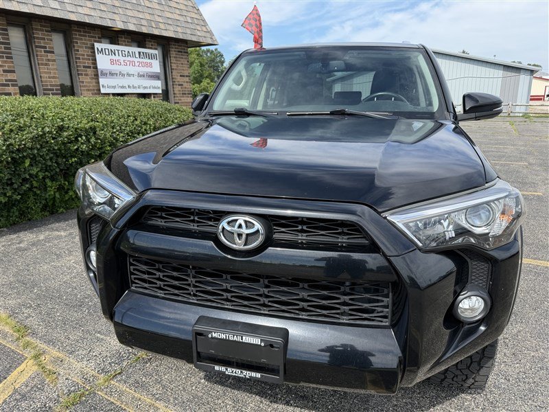 Used 2016 Toyota 4Runner SR5 Premium AWD/4WD image 2