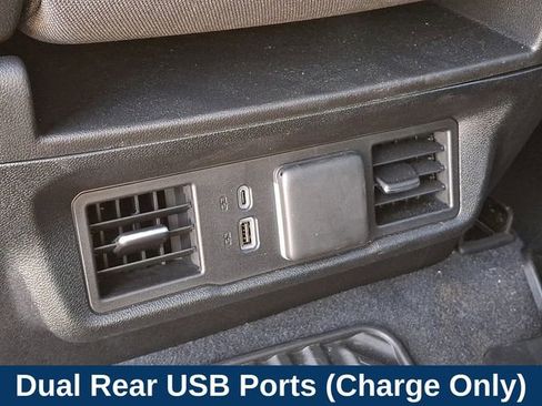 Used 2025 Chevrolet Silverado 1500 LT image 9