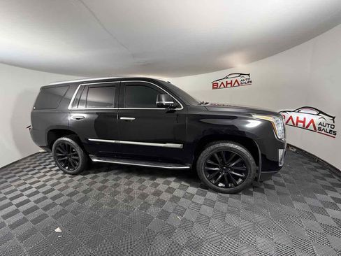 Used 2019 Cadillac Escalade Luxury image 13