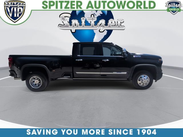 Used 2026 Chevrolet Silverado 3500 High Country w/ High Country Premium Package AWD/4WD image 11