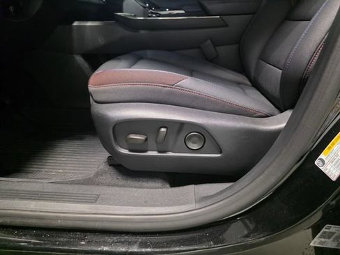 Certified 2026 Chevrolet Equinox RS w/ Convenience Package III AWD/4WD image 17