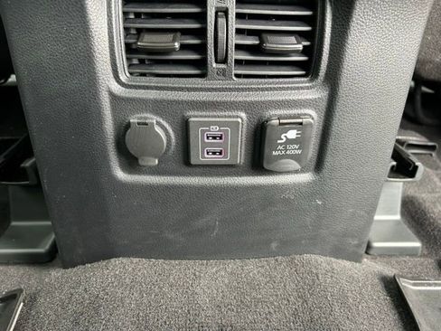Used 2024 Nissan Titan SV w/ SV Convenience Package AWD/4WD image 40