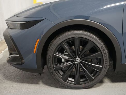 New 2026 Toyota Crown Nightshade image 5