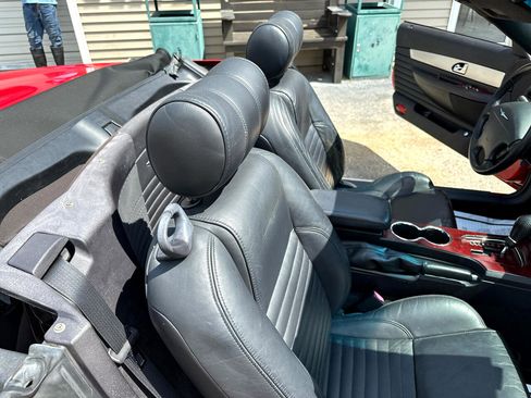 Used 2003 Ford Thunderbird image 17