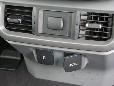 Certified 2023 Ford F150 Lariat image 33