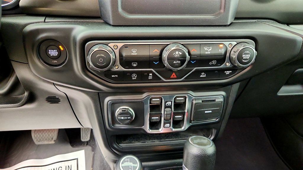 Used 2023 Jeep Wrangler Unlimited Sport AWD/4WD image 17