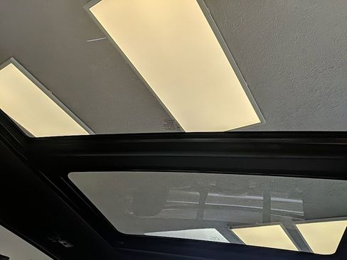 Used 2018 Ford F150 Platinum w/ Equipment Group 701A Luxury image 30