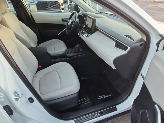 Used 2026 Toyota Corolla Cross L FWD image 5