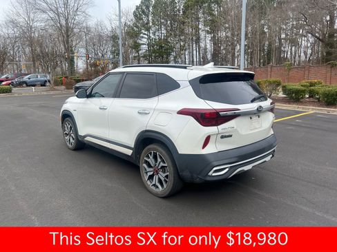 Used 2021 Kia Seltos SX w/ SX Sunroof Package image 15