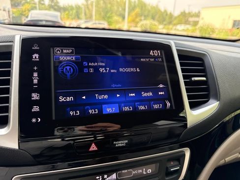 Used 2019 Honda Ridgeline RTL-E image 36