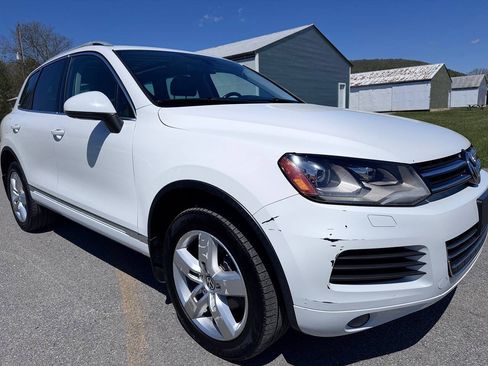 Used 2014 Volkswagen Touareg TDI AWD/4WD image 1