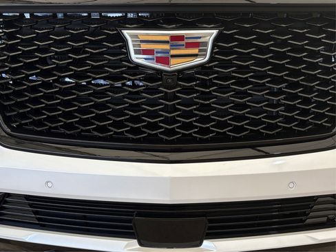 New 2025 Cadillac Escalade ESV Sport Platinum image 11