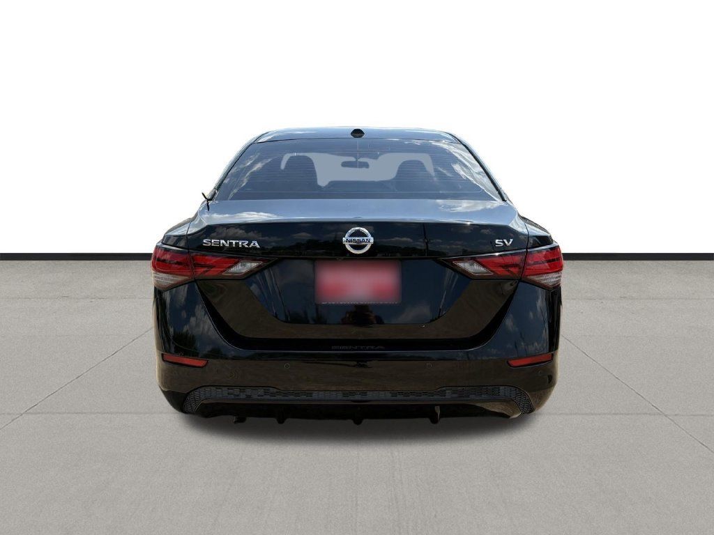 Used 2021 Nissan Sentra SV w/ SV Premium Package FWD image 4