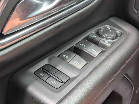 Used 2023 Chevrolet Suburban RST w/ Luxury Package AWD/4WD image 24