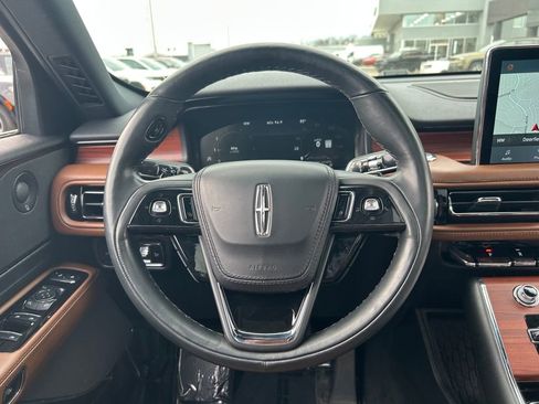 Used 2023 Lincoln Aviator Reserve w/ Equipment Group 201A AWD/4WD image 10