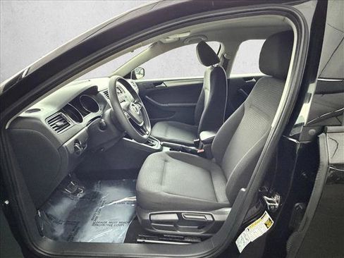 Used 2016 Volkswagen Jetta SE FWD image 12