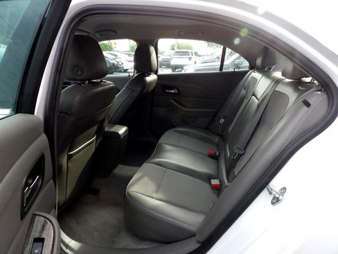 Used 2015 Chevrolet Malibu LT w/ Power Convenience Package image 16