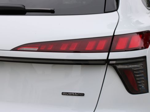 New 2026 Audi Q3 quattro 2.0T image 11