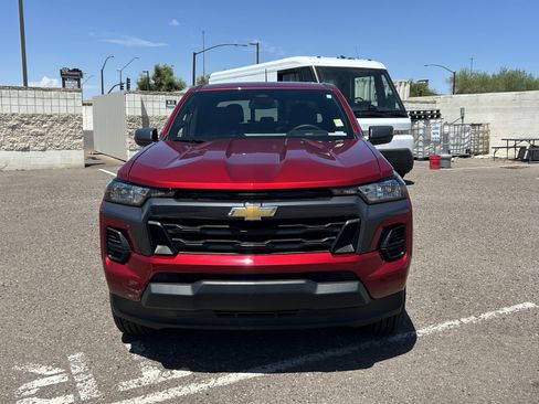 Used 2025 Chevrolet Colorado LT RWD image 8