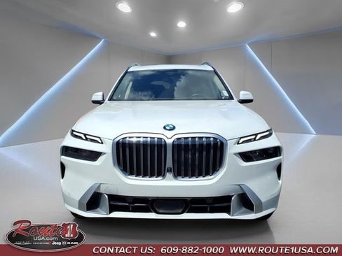 Used 2025 BMW X7 xDrive40i AWD/4WD image 9